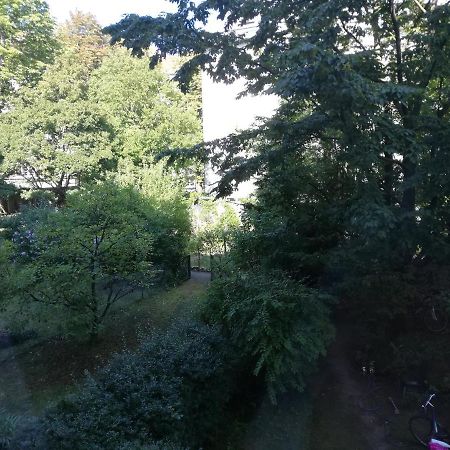 Room In Maisonette With Garden, Parking Place Bécs Kültér fotó